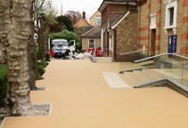 整體石材防滑路面