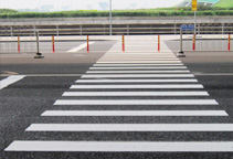 反光斑馬線