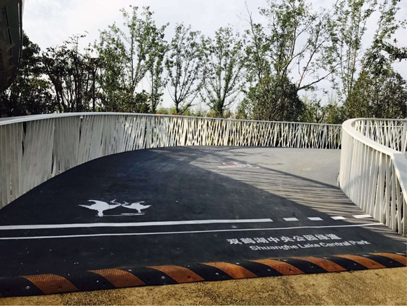 美邦彩色防滑橋面亮相鄭州園博園 美邦彩色防滑橋面亮相鄭州園博園